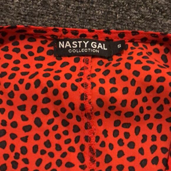 Nasty Gal Brand Red & Black You're Spot On Spotty Dress Size Small Wrap Ruffles - Picture 3 of 5